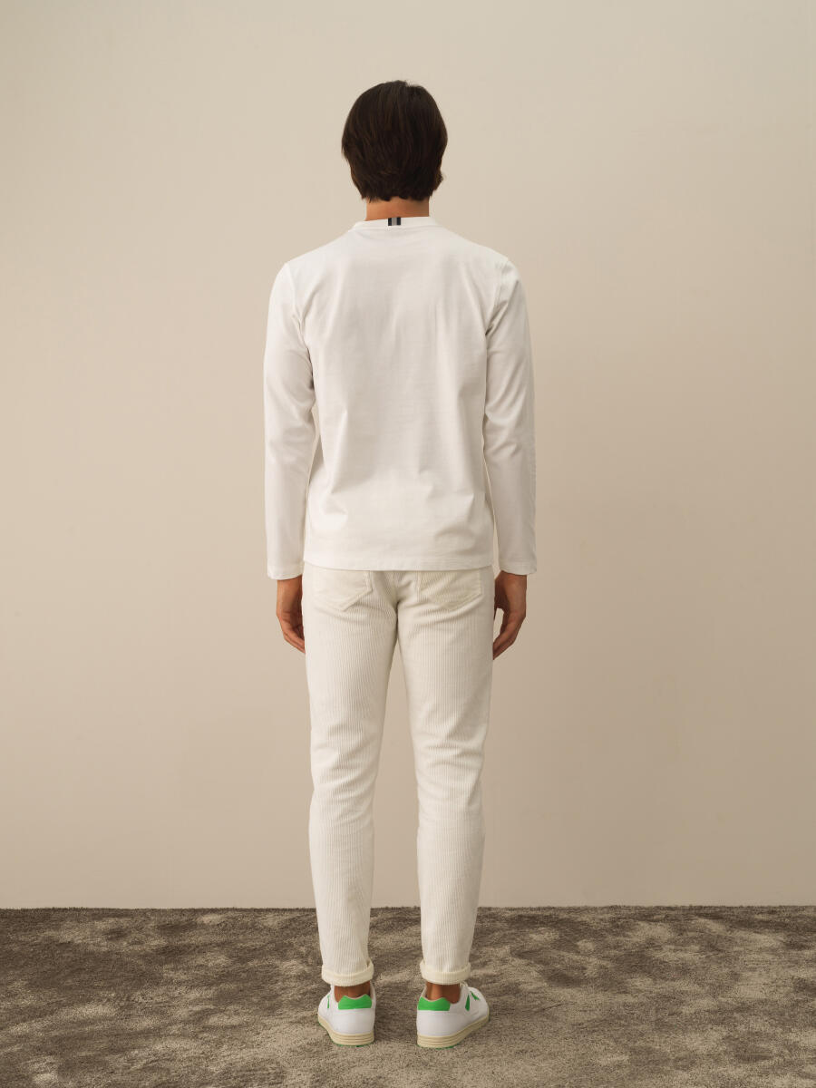 100% Cotton Regular Fit Printed T-Shirt - 4