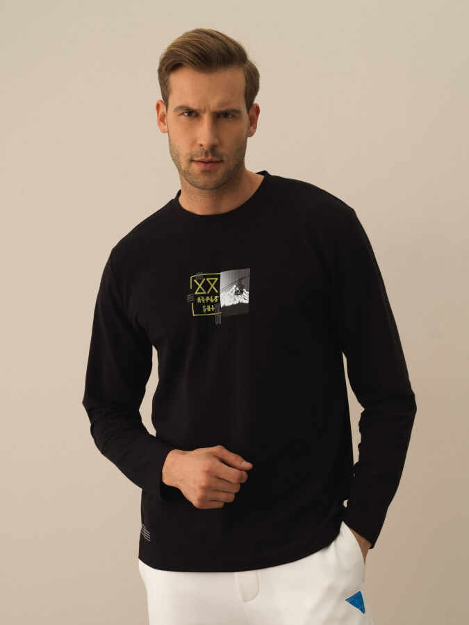 100% Cotton Regular Fit Printed T-Shirt - Xint