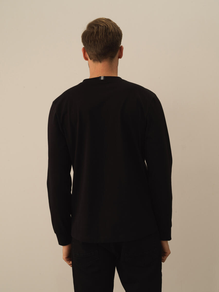 100% Cotton Regular Fit Printed T-Shirt - 4