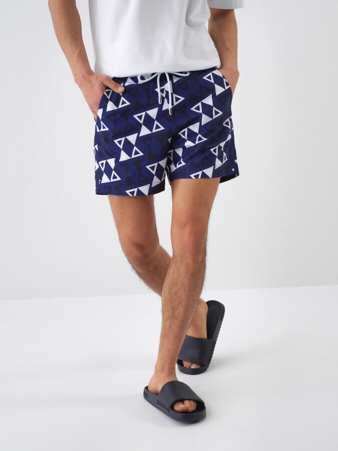 Lacivert Formunu Koruyan Regular Fit Şort