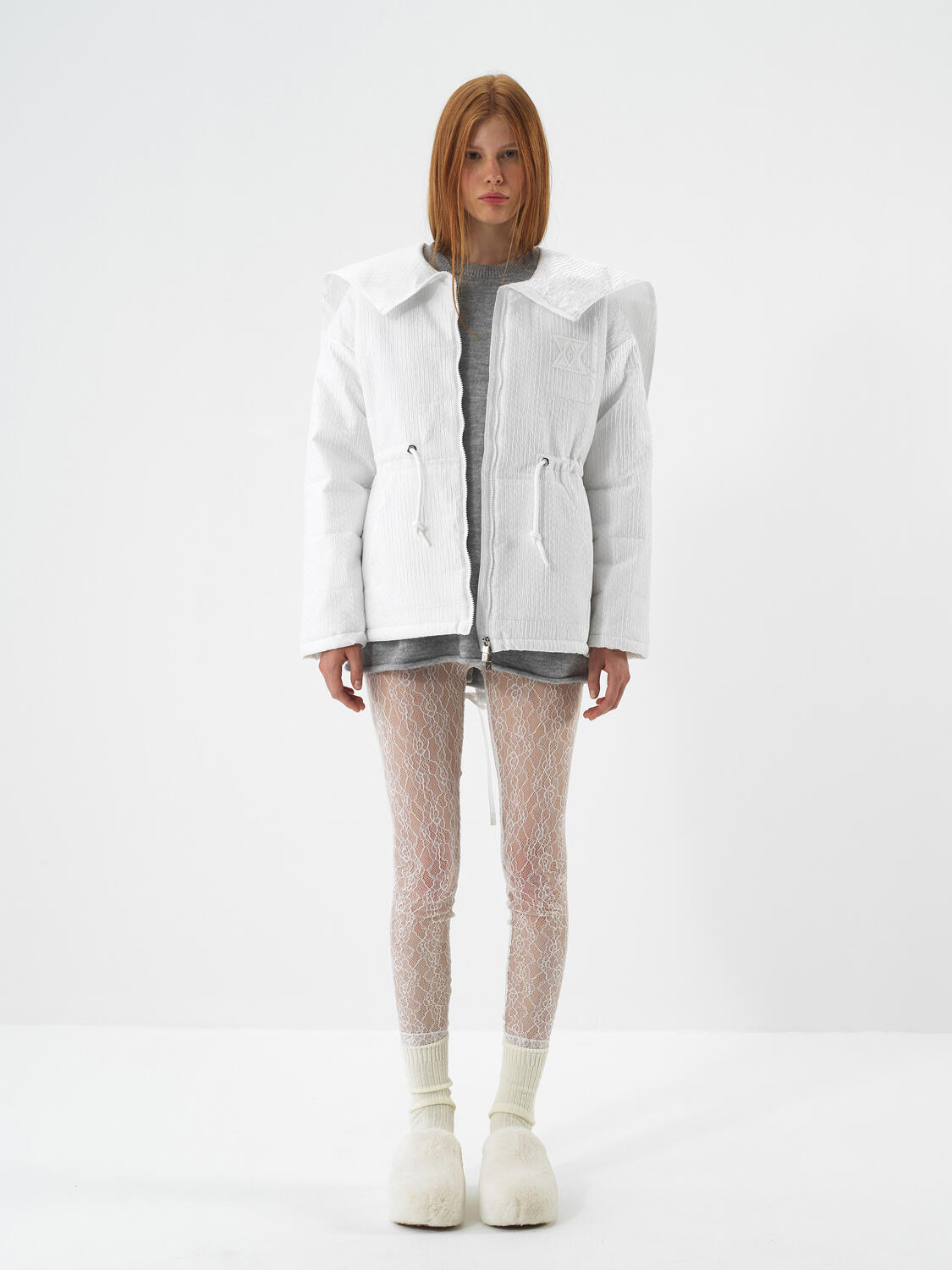 Beyaz Formunu Koruyan Oversize Mont