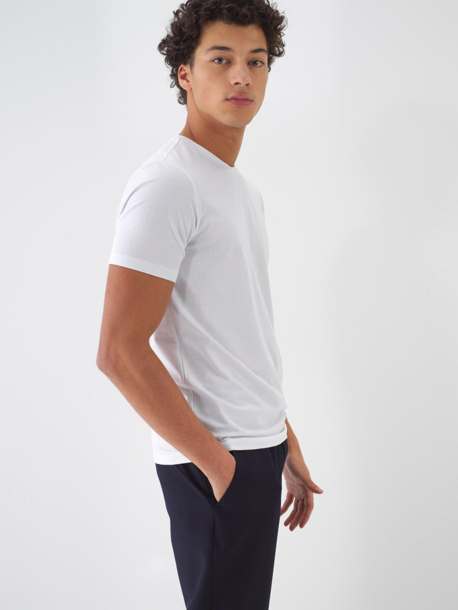 Beyaz Pamuk Dokulu Slim Fit Tişört - 1