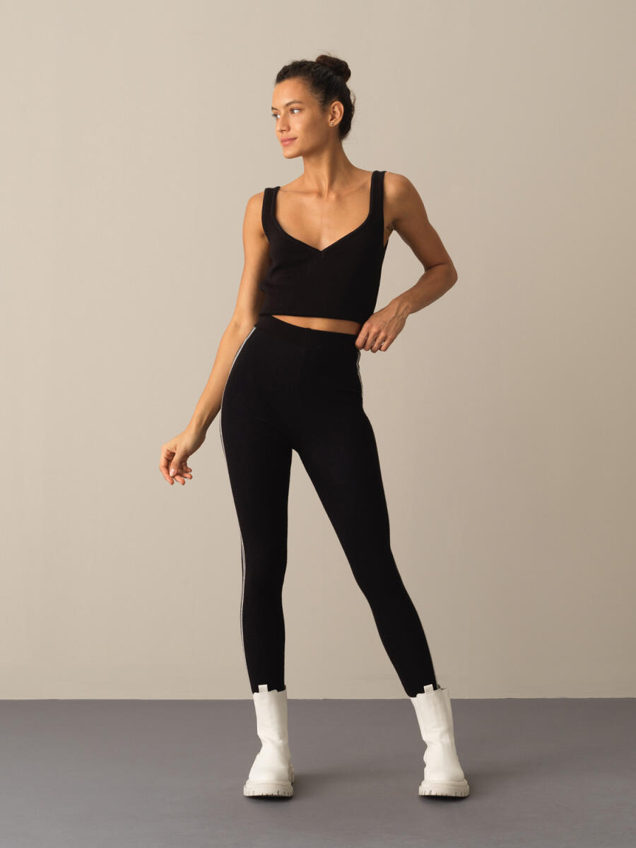 Siyah Esnek Dokulu Yüksek Bel Slim Fit Triko Tayt - 2