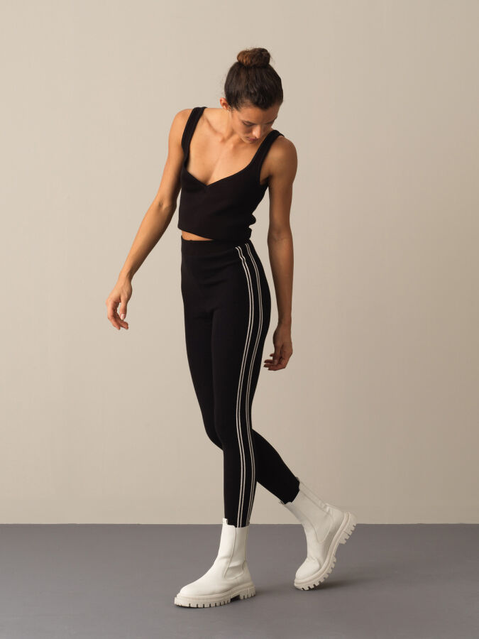 Siyah Esnek Dokulu Yüksek Bel Slim Fit Triko Tayt - Xint