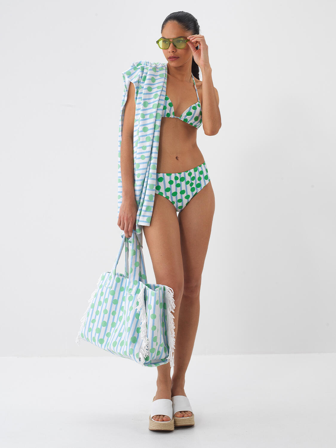 BEACH CLUB