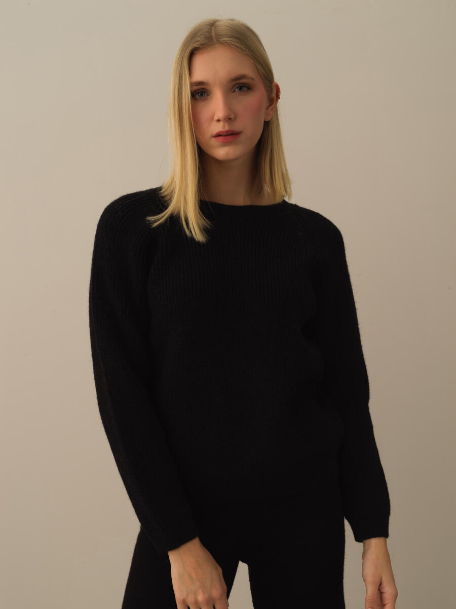 Back Zippered Regular Fit Wool Sweater