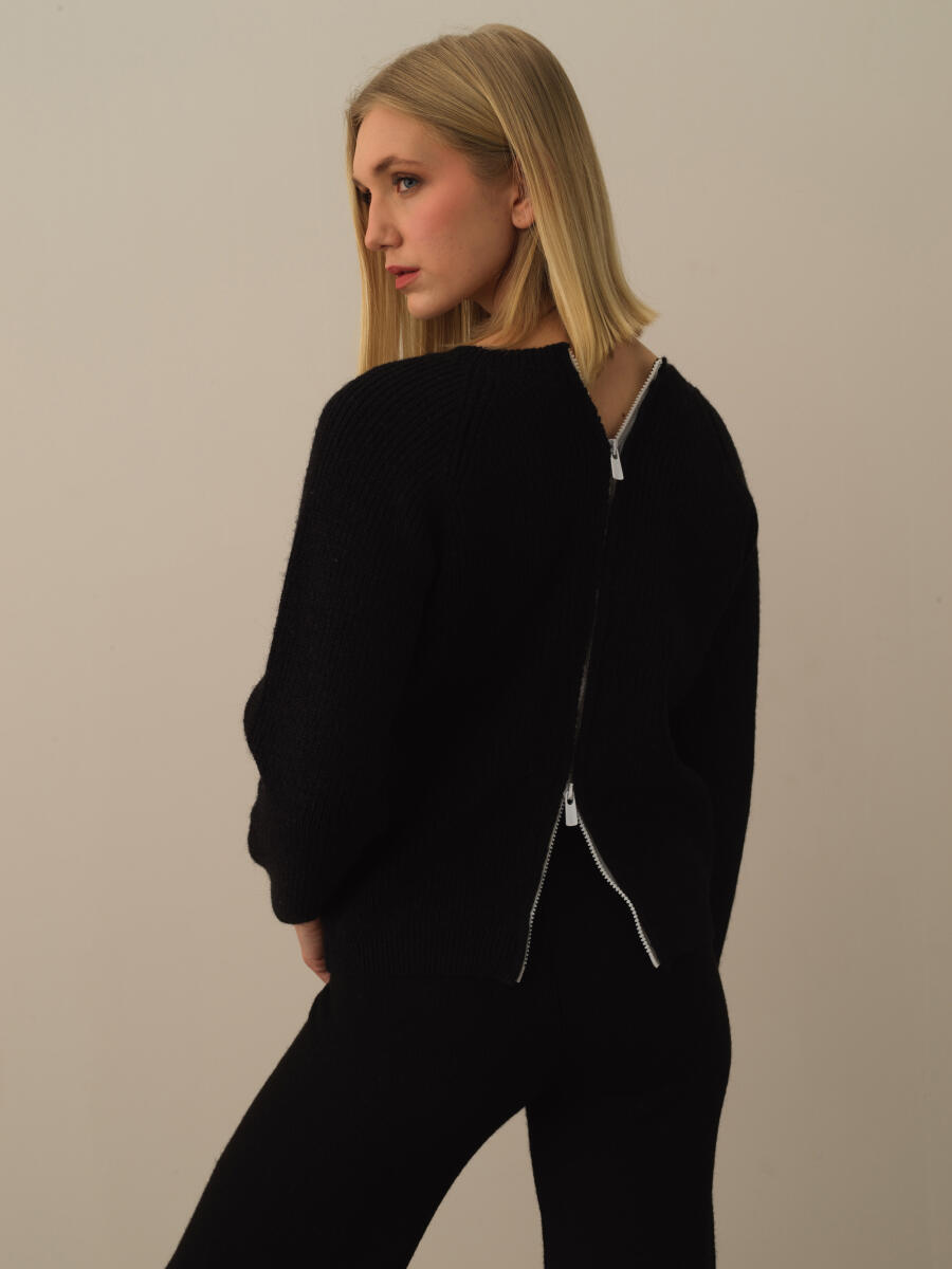 Back Zippered Regular Fit Wool Sweater - 3