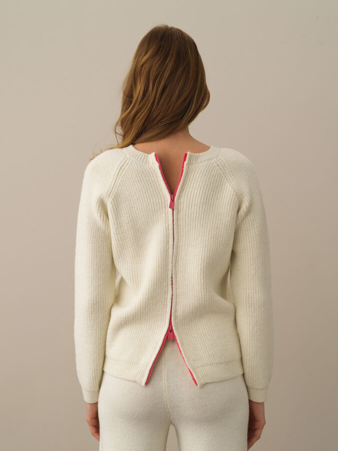 Back Zippered Regular Fit Wool Sweater - Xint