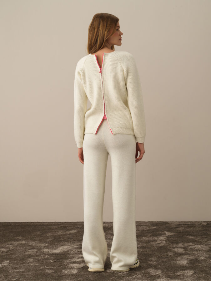 Back Zippered Regular Fit Wool Sweater - Xint