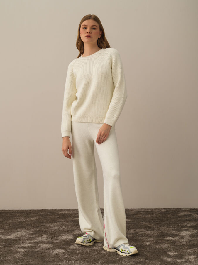 Back Zippered Regular Fit Wool Sweater - Xint