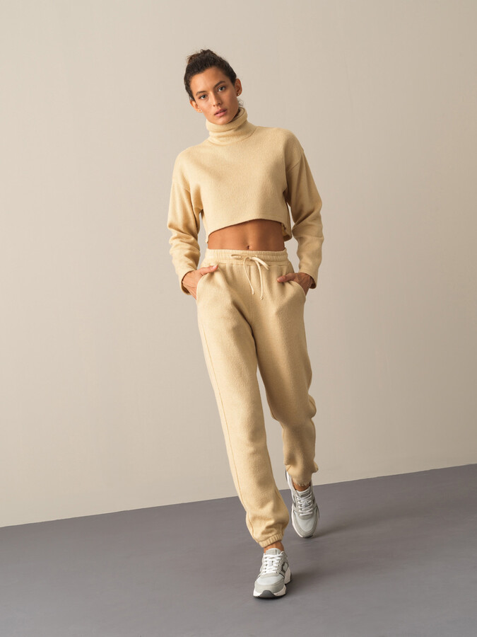 Bej Yumuşak Dokulu Oversize Crop - Xint