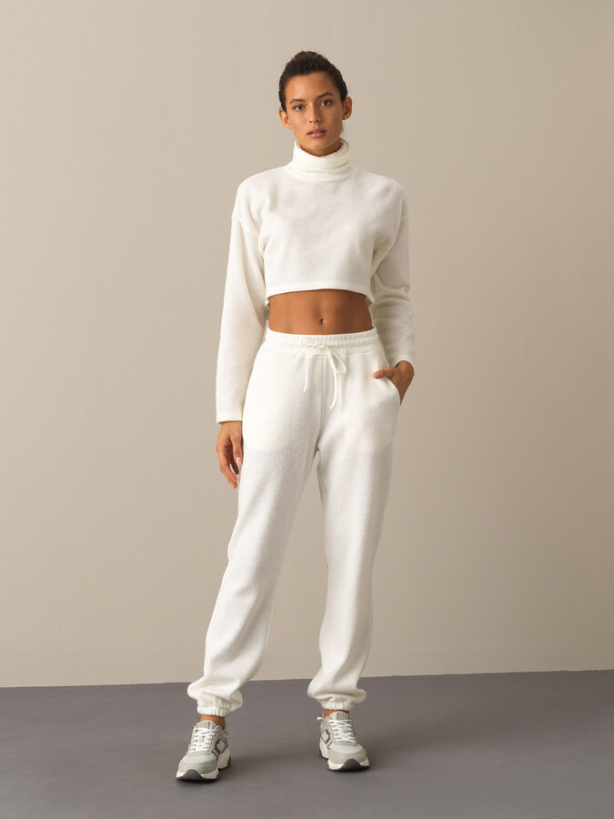 Beyaz Yumuşak Dokulu Oversize Crop - Xint