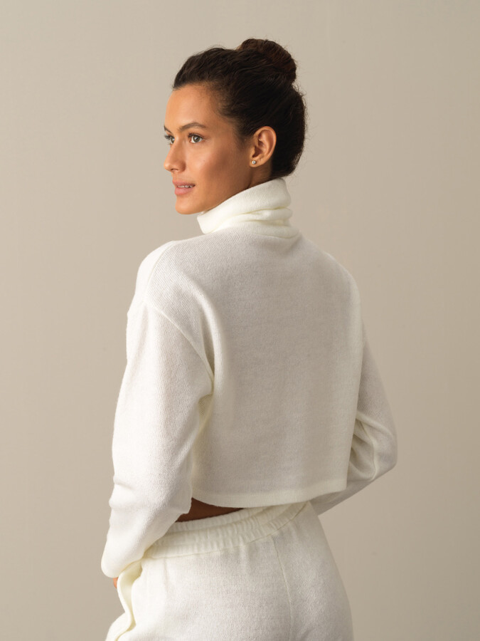 Beyaz Yumuşak Dokulu Oversize Crop - Xint