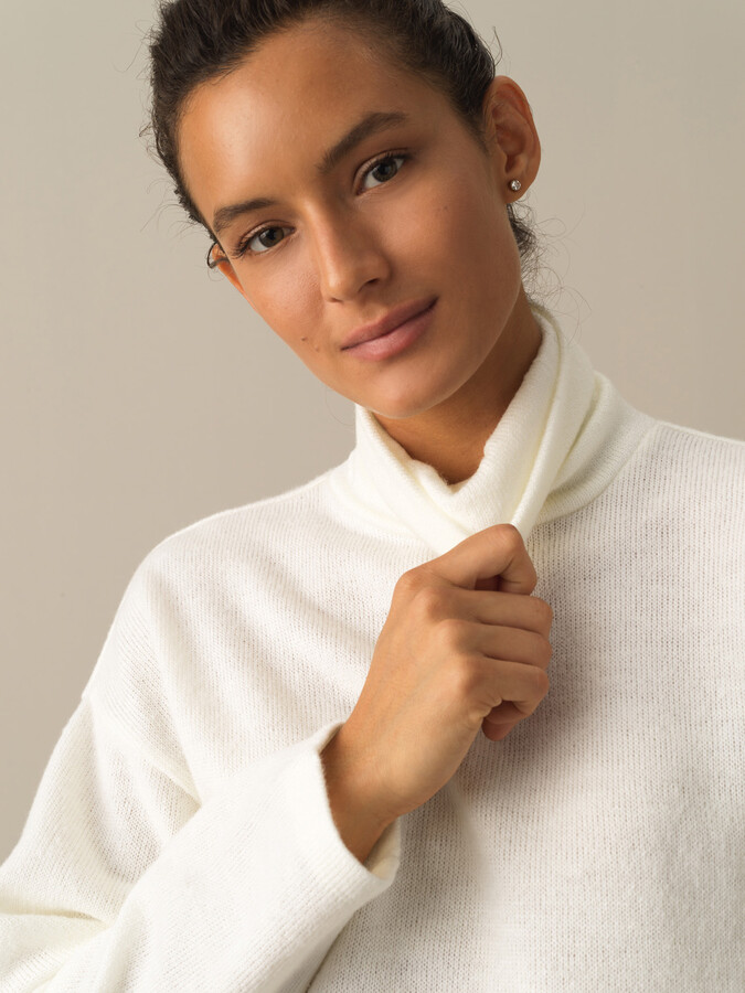 Beyaz Yumuşak Dokulu Oversize Crop - Xint