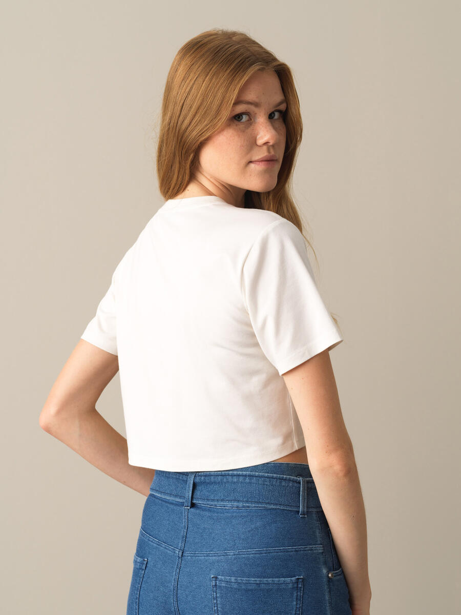 Beyaz Modal Dokulu Regular Fit Crop - 4