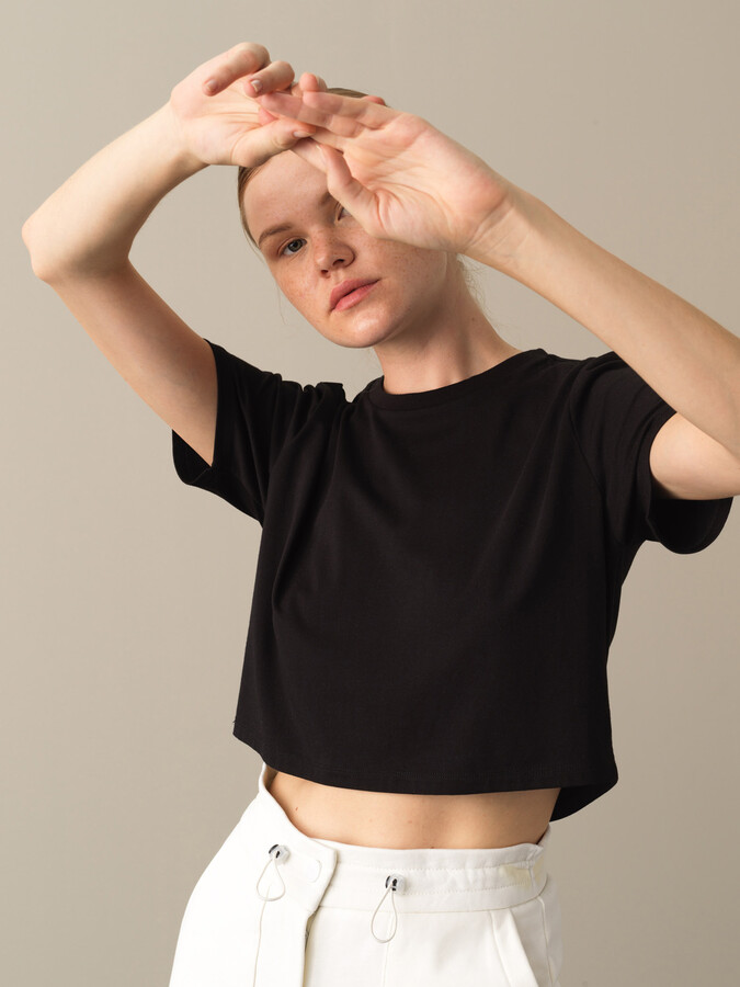 Siyah Modal Dokulu Regular Fit Crop - Xint