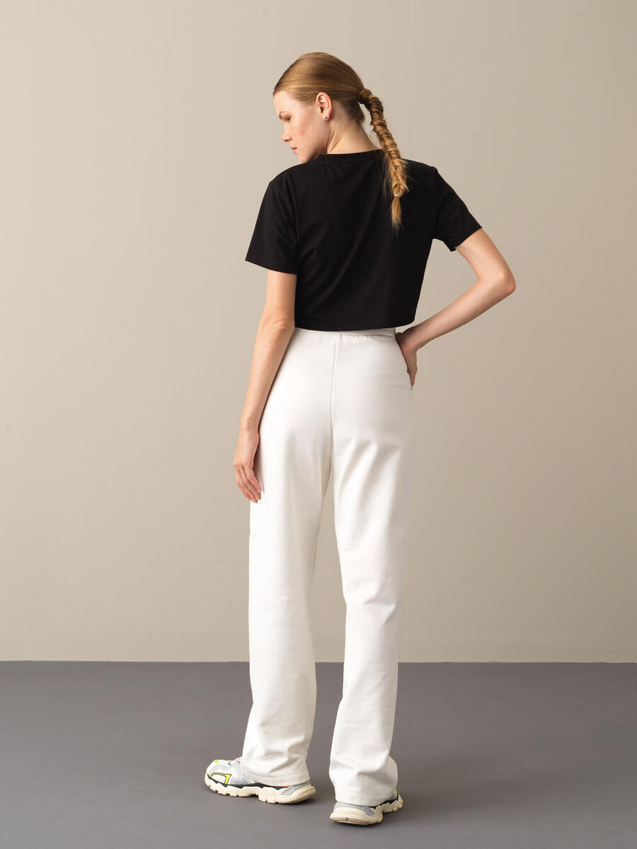 Siyah Modal Dokulu Regular Fit Crop - 4