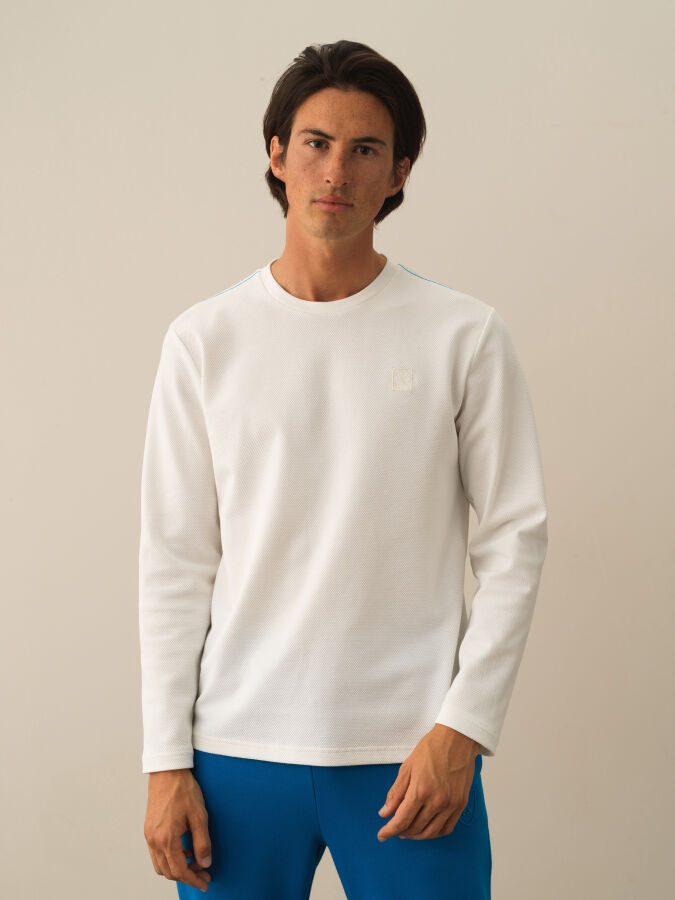 Cotton Regular Fit Embroidered T-Shirt - Xint