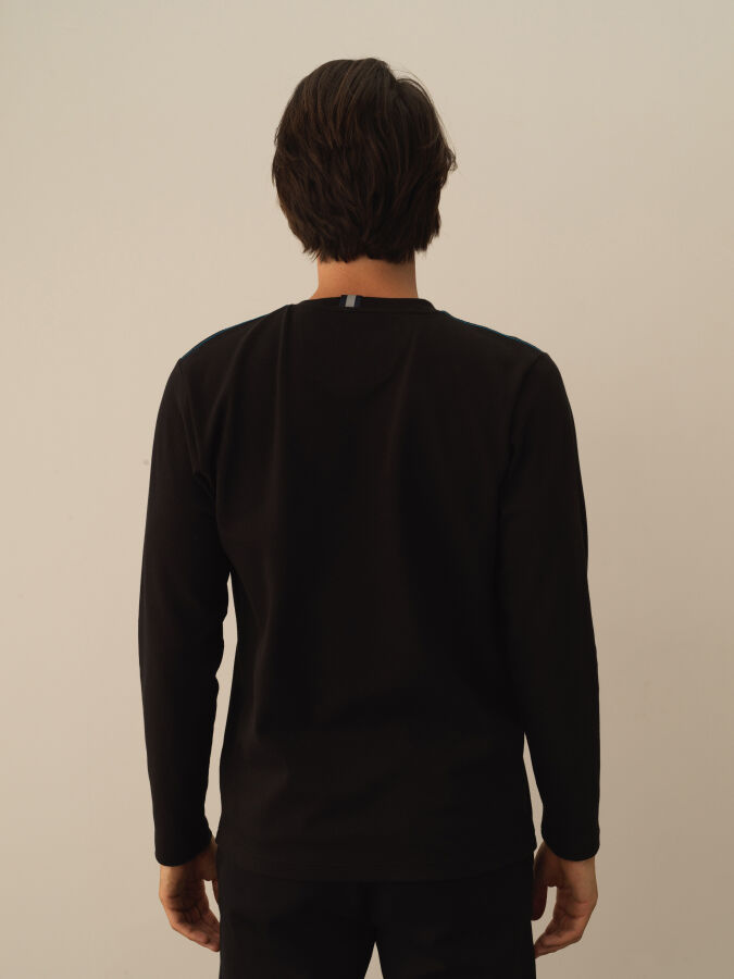 Cotton Regular Fit Embroidered T-Shirt - Xint