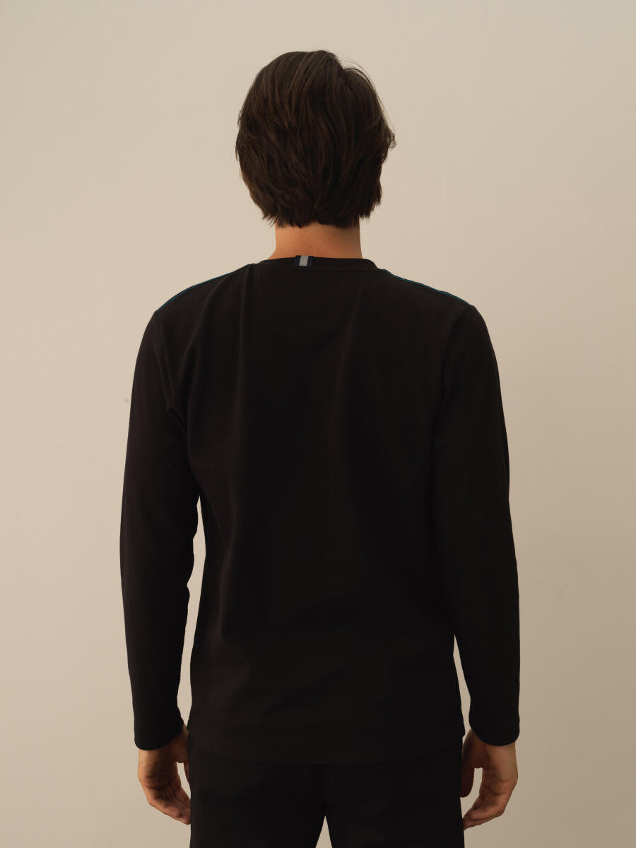 Cotton Regular Fit Embroidered T-Shirt - 3