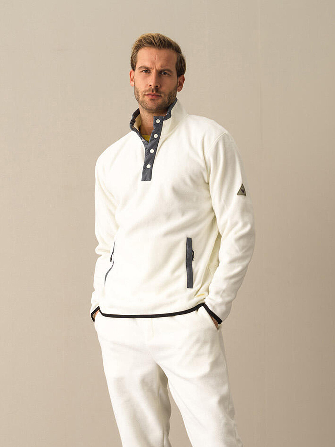 Ekru Regular Fit Dik Yaka Polar Sweatshirt - 1