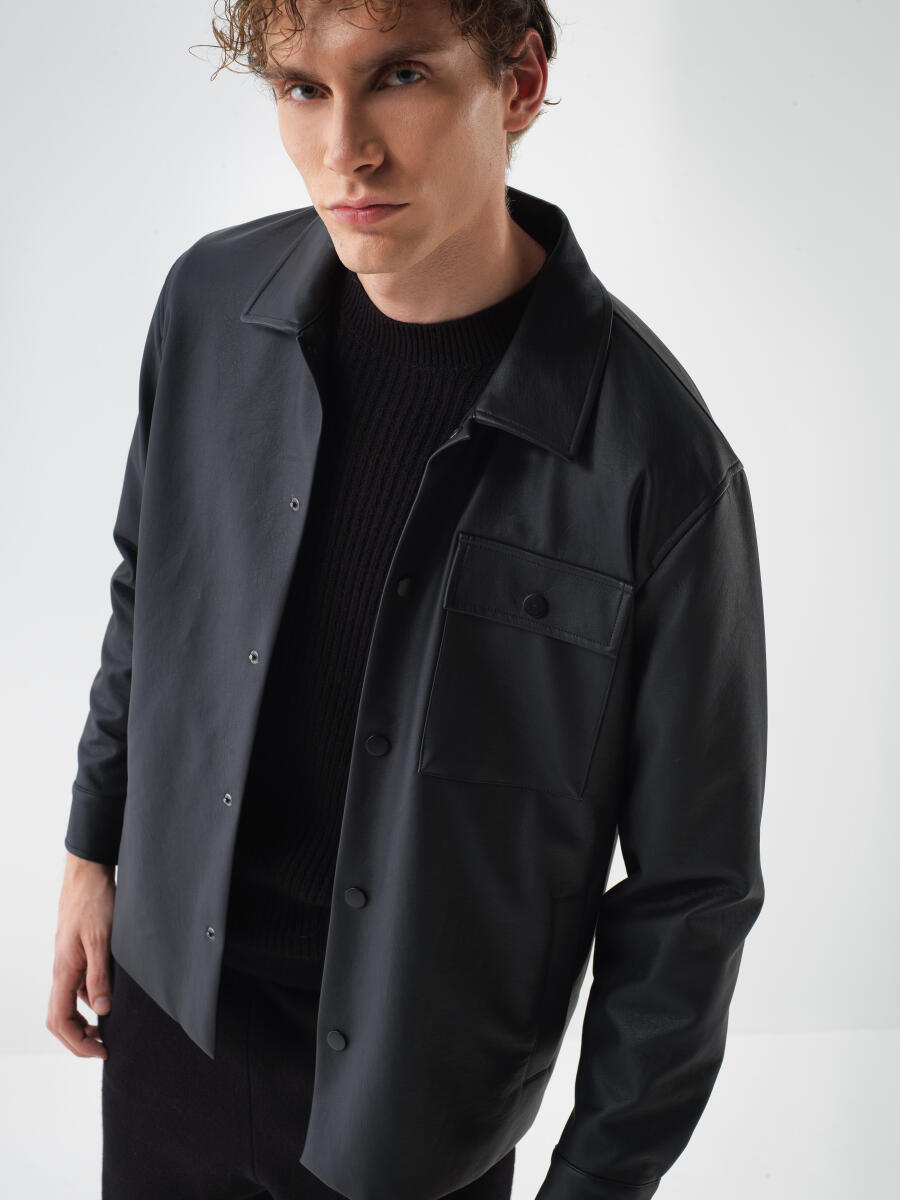 Siyah Deri Görünümlü Regular Fit Ceket