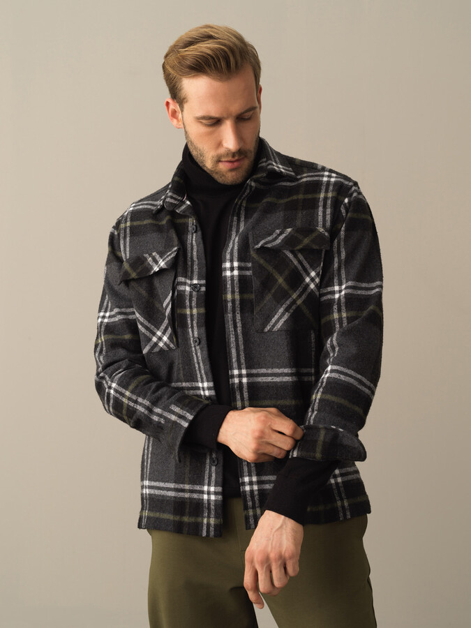 Siyah Pamuk Dokulu Regular Fit Cepli Modern Ekose Gömlek - Xint