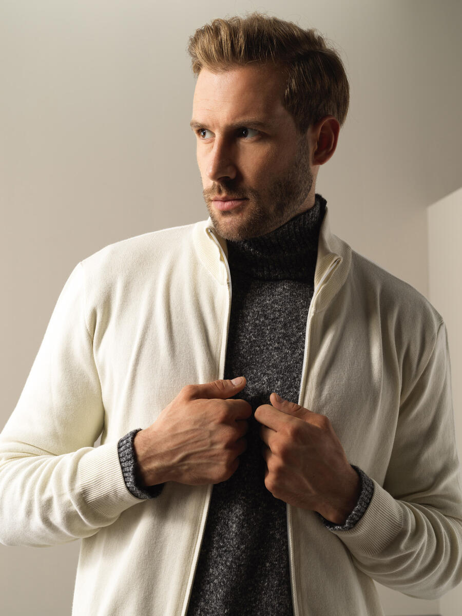 Ekru Pamuk Dokulu Fermuarlı Hırka - 4