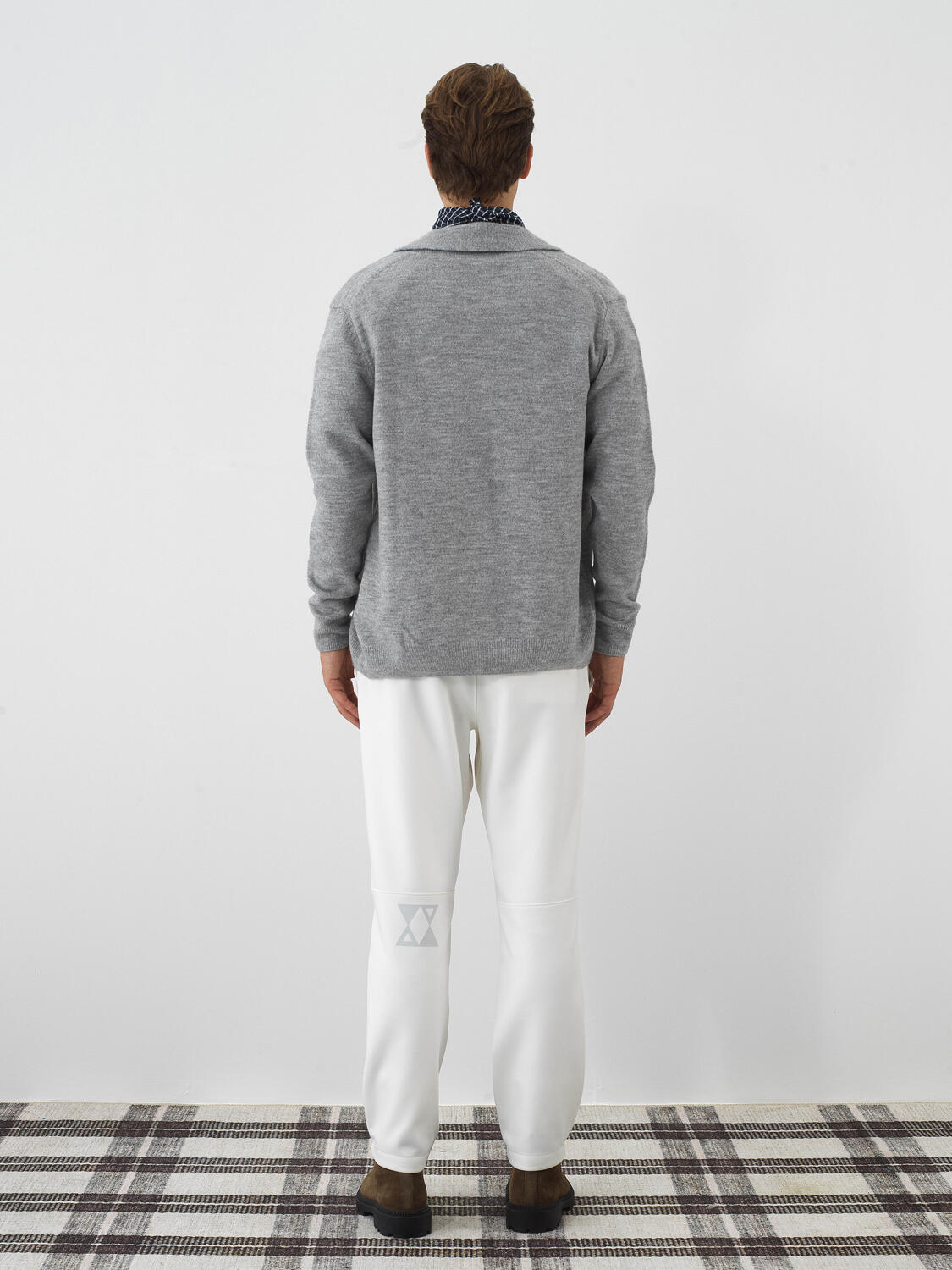 Gri Yumuşak Dokulu Regular Fit Hırka - 5