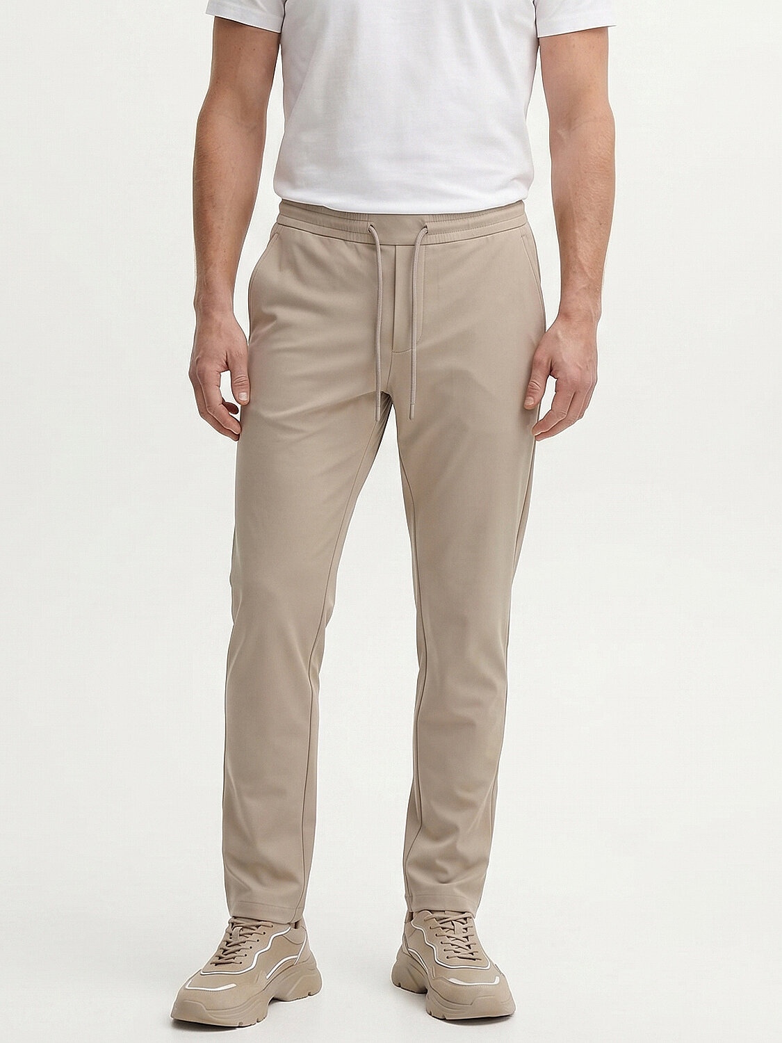 Bej Formunu Koruyan Slim Fit Jogger