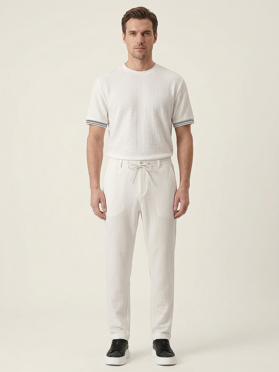 Beyaz Pamuk Dokulu Regular Fit Jogger (1)