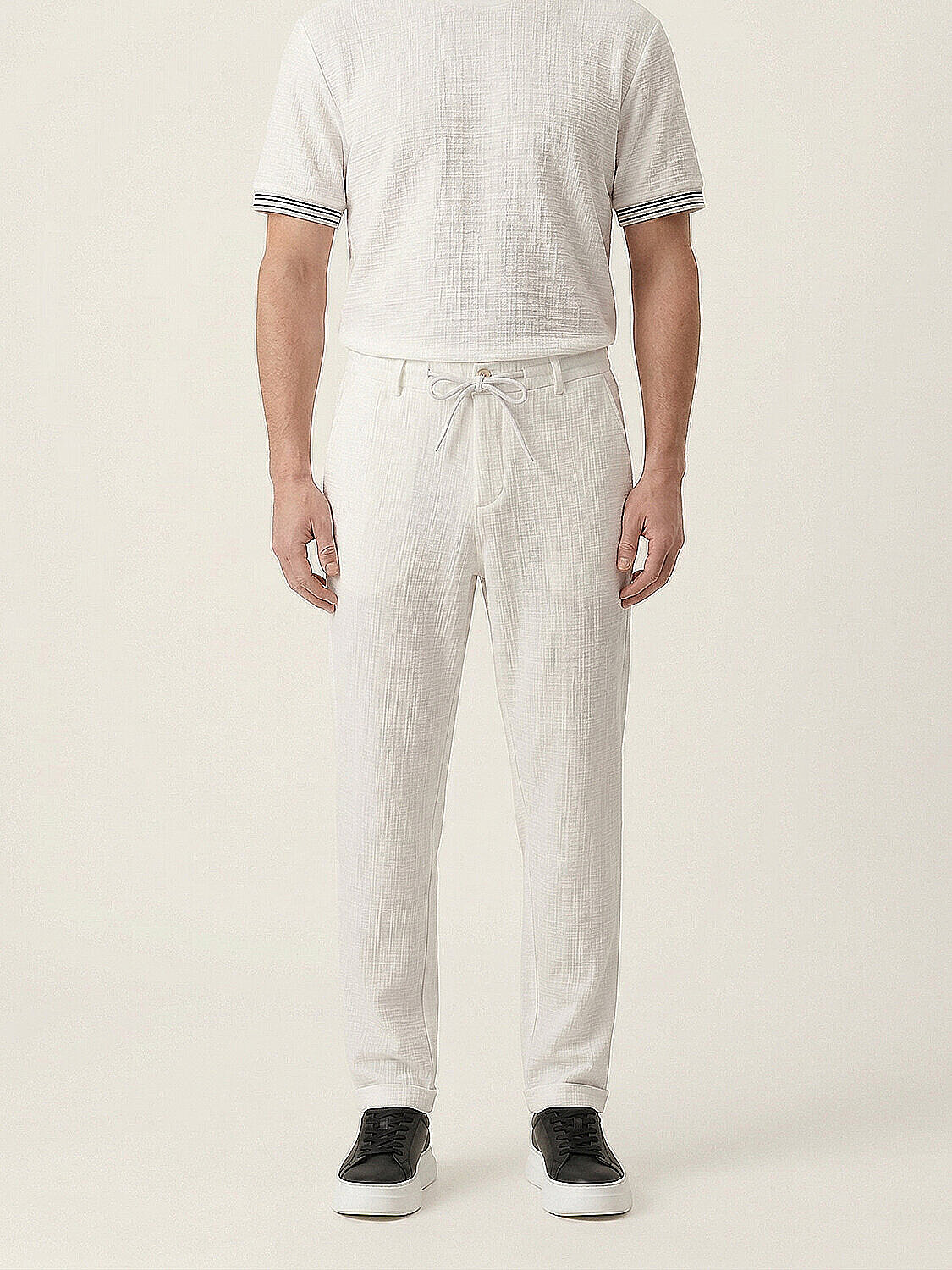 Beyaz Pamuk Dokulu Regular Fit Jogger (1)