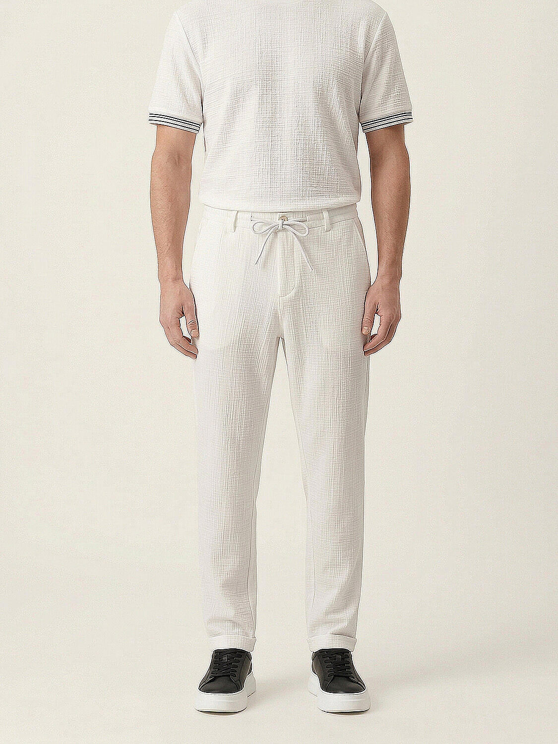 Beyaz Pamuk Dokulu Regular Fit Jogger (1)