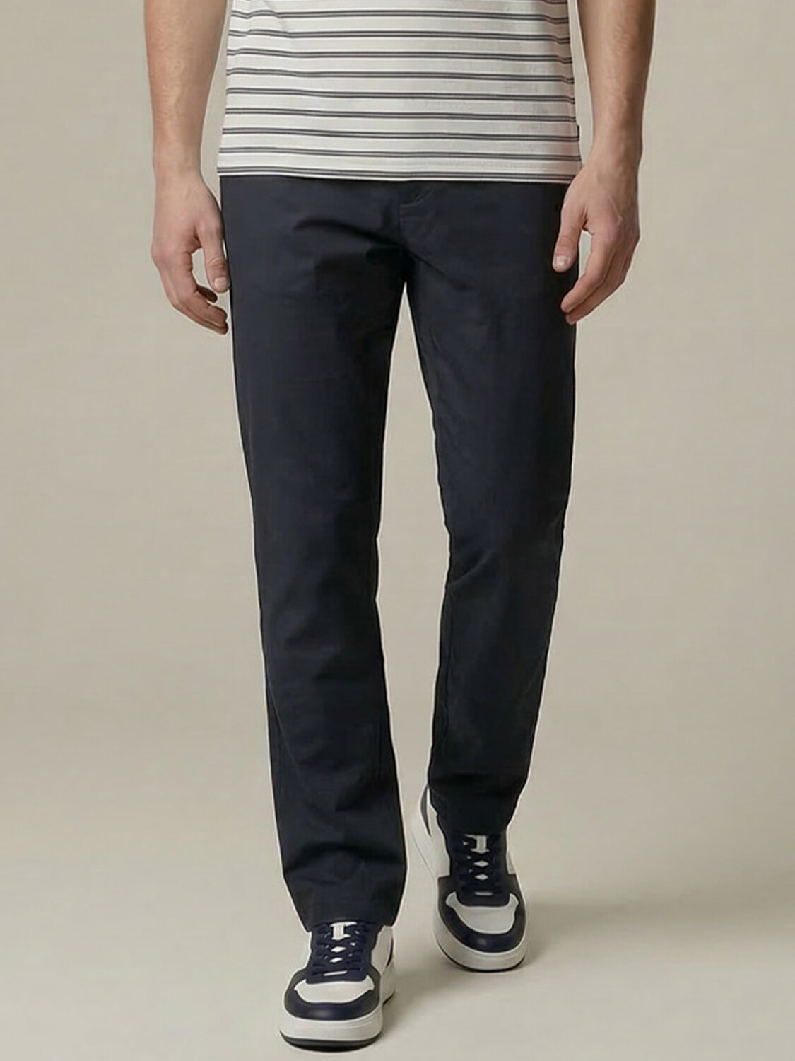 Lacivert Formunu Koruyan Regular Fit Jogger