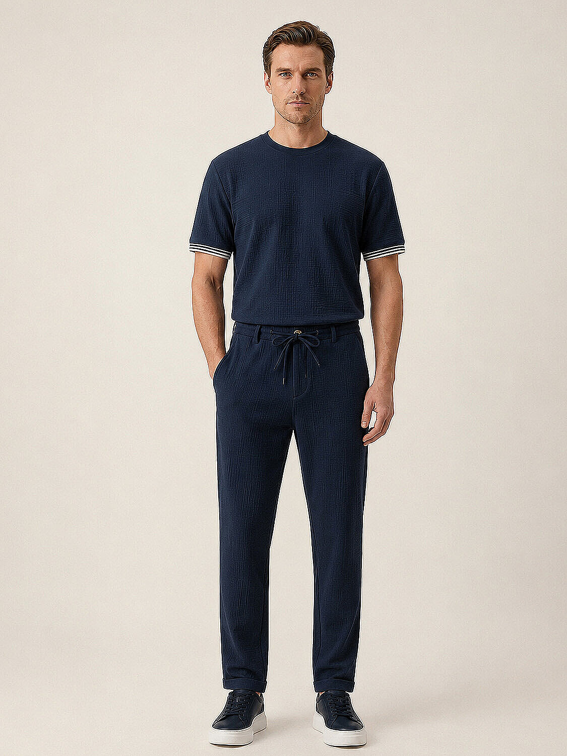 Lacivert Pamuk Dokulu Regular Fit Jogger (2)