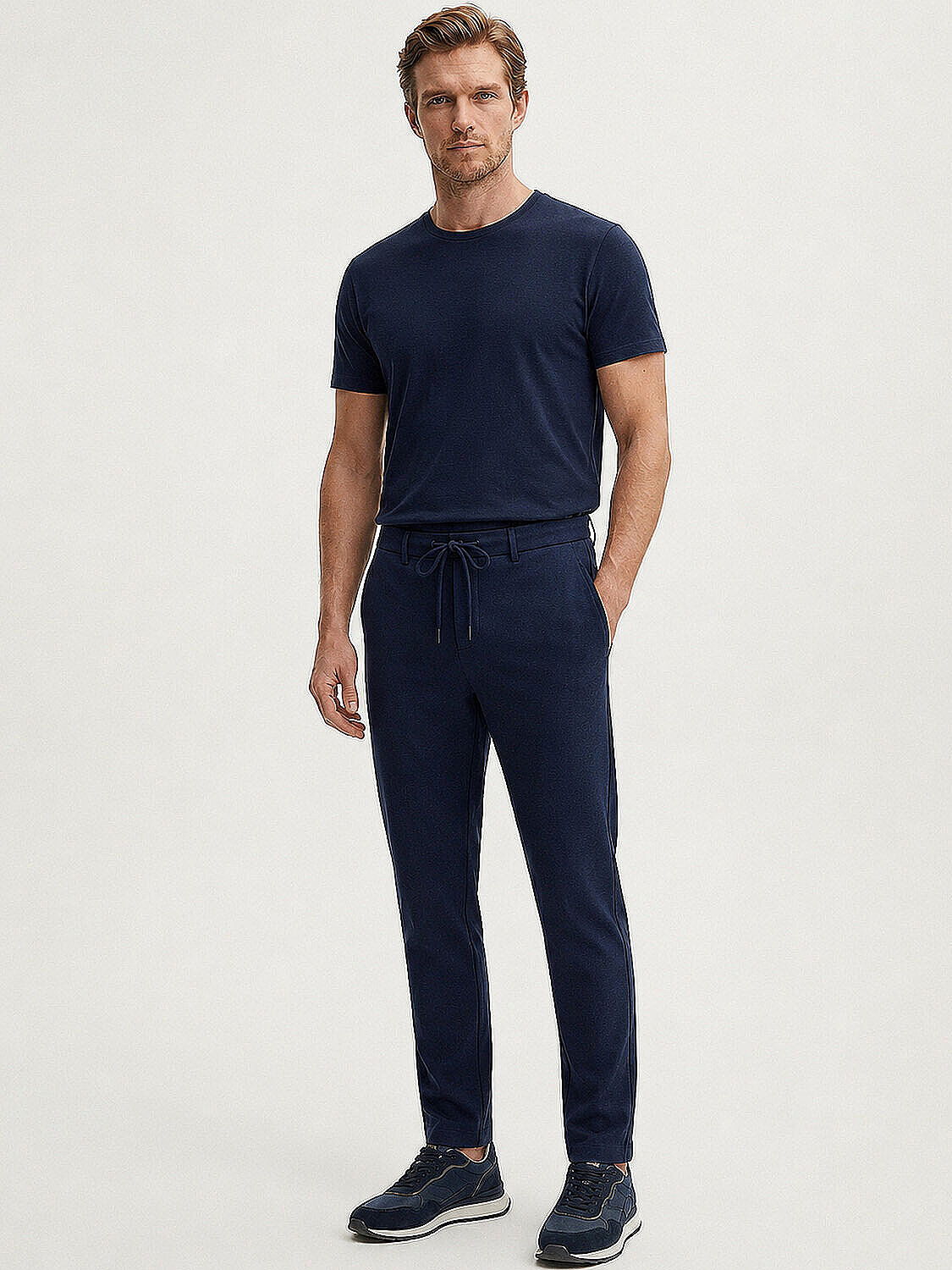 Lacivert Pamuk Dokulu Slim Fit Jogger (2)