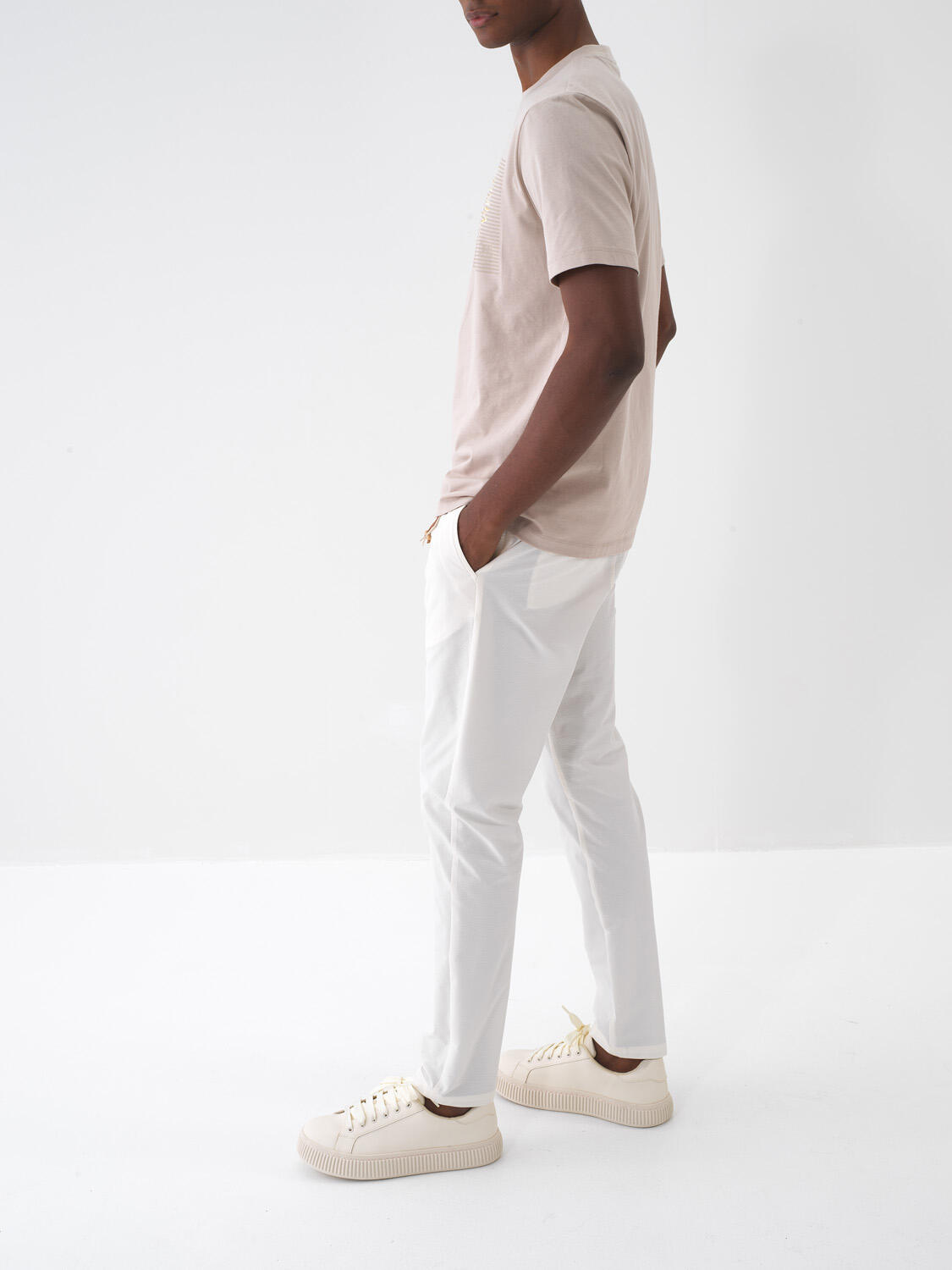 Ekru Formunu Koruyan Regular Fit Jogger