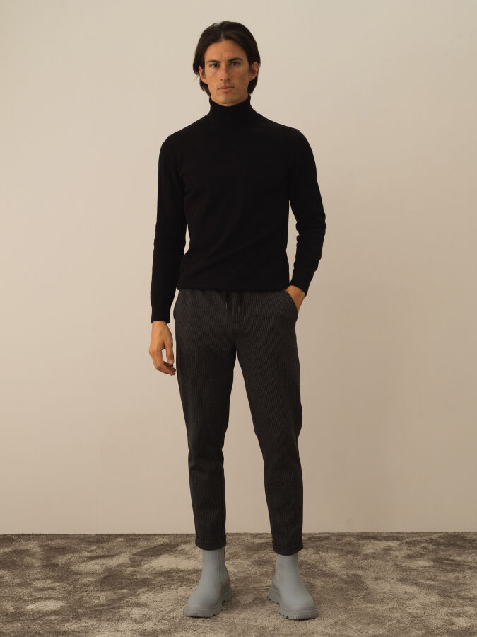 Siyah Pamuk Dokulu Slim Fit Jogger Pantolon - Xint