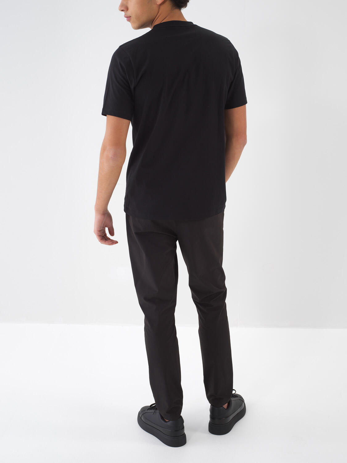 Siyah Formunu Koruyan Regular Fit Jogger
