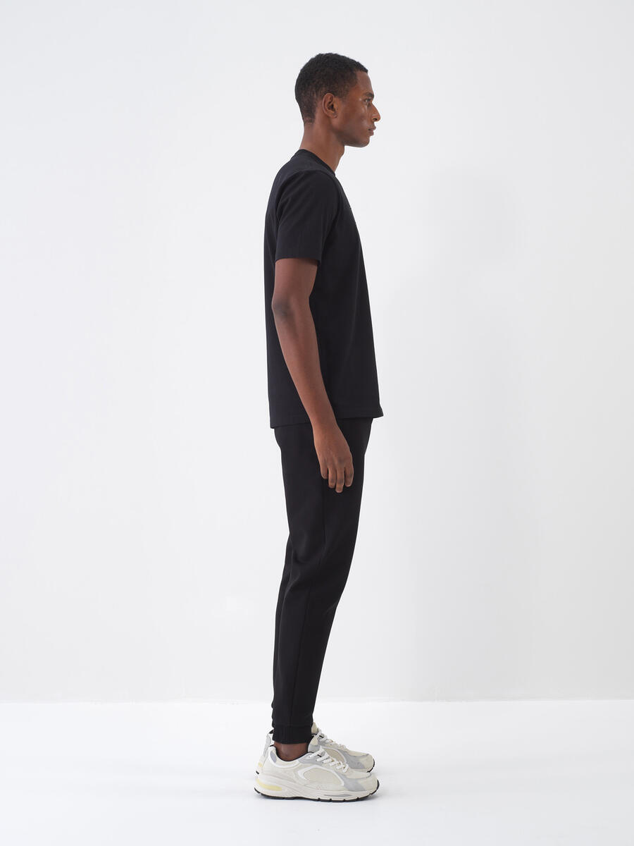 Siyah Pamuk Dokulu Regular Fit Jogger - 3