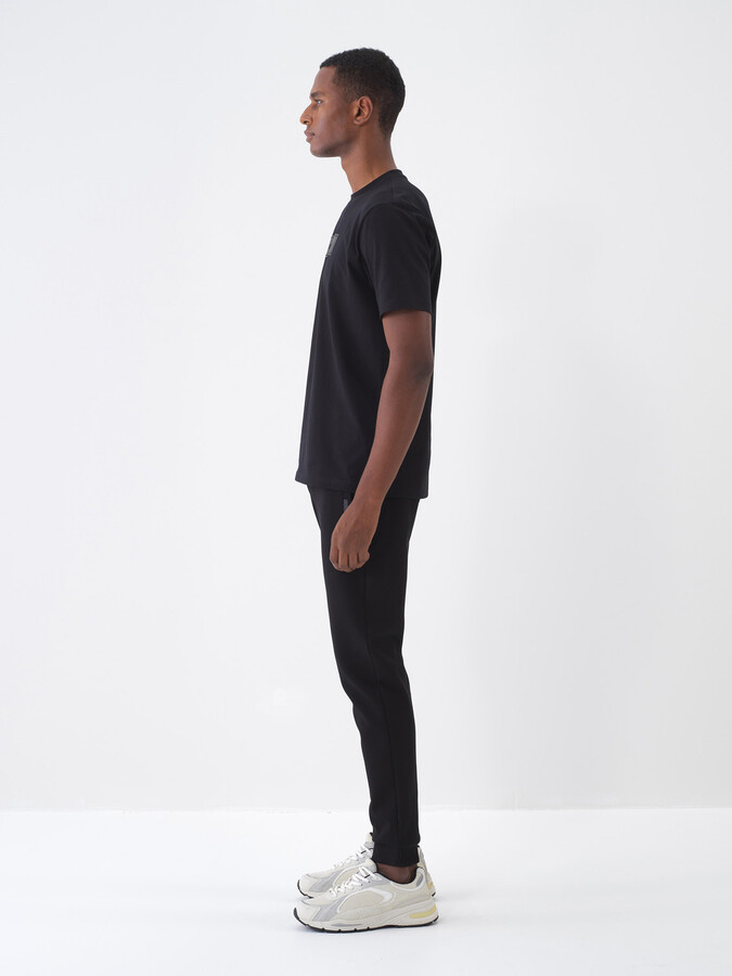 Siyah Pamuk Dokulu Regular Fit Jogger - 4