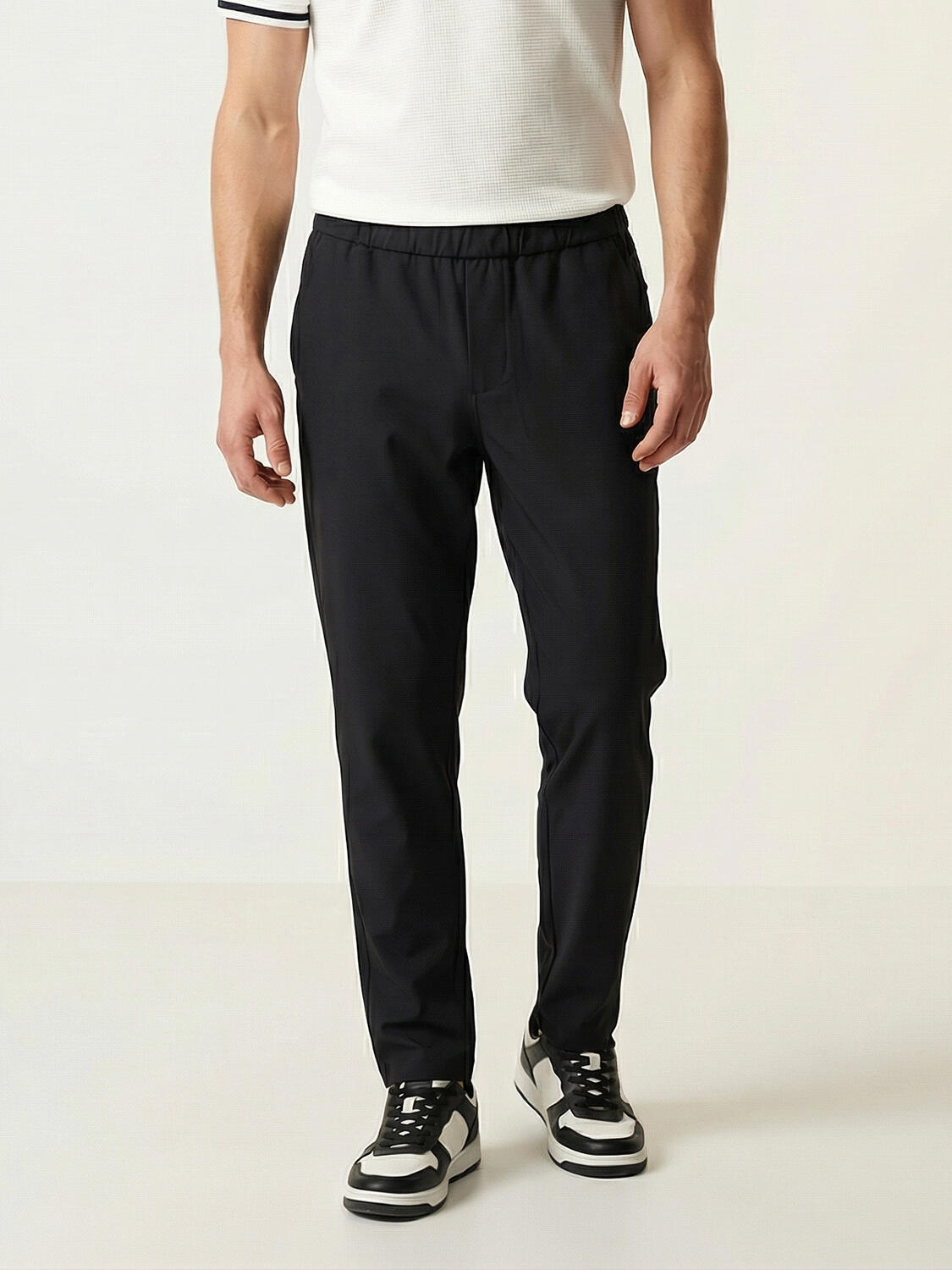 Siyah Formunu Koruyan Regular Fit Jogger - 1
