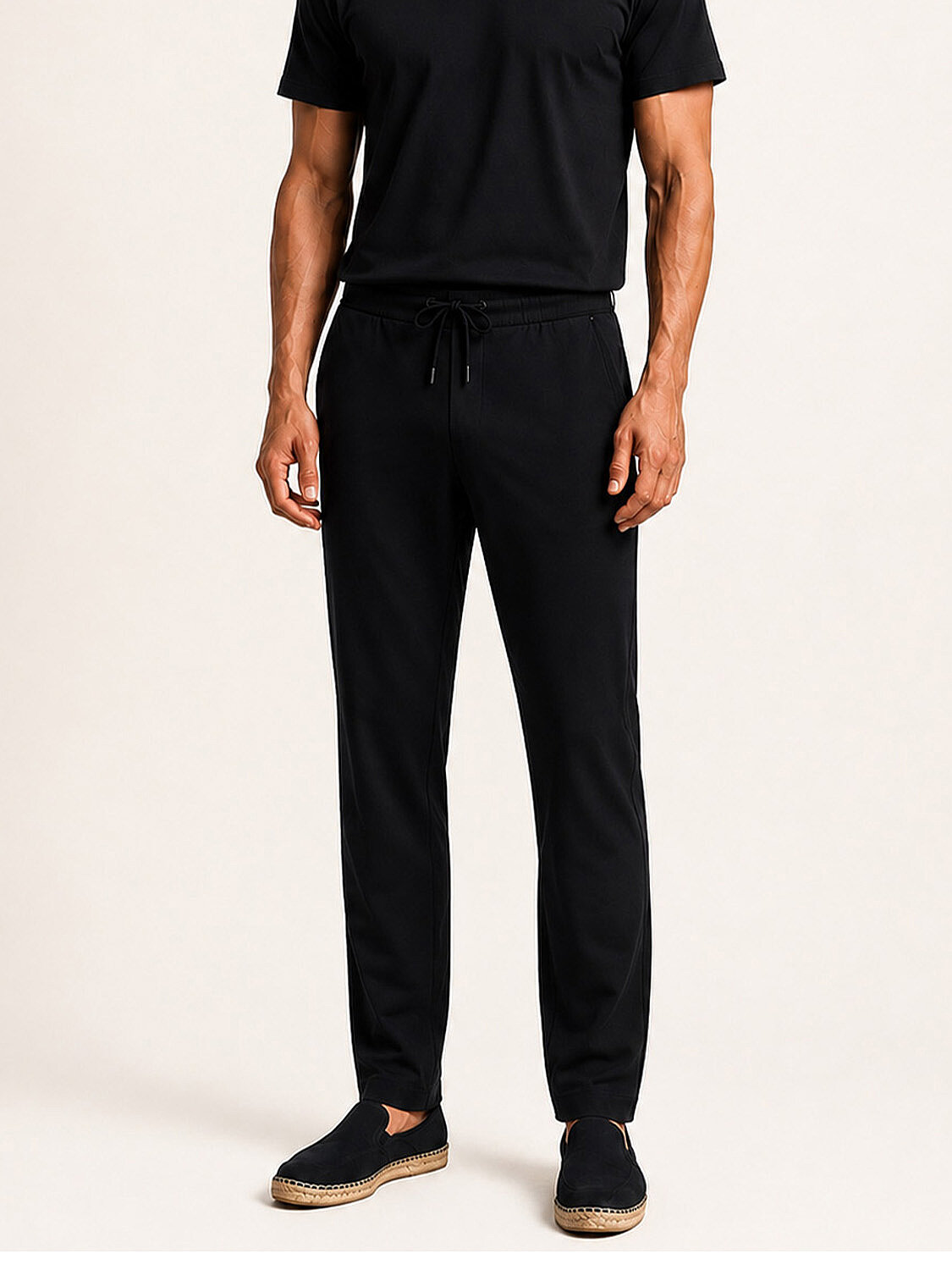 Siyah Formunu Koruyan Slim Fit Jogger