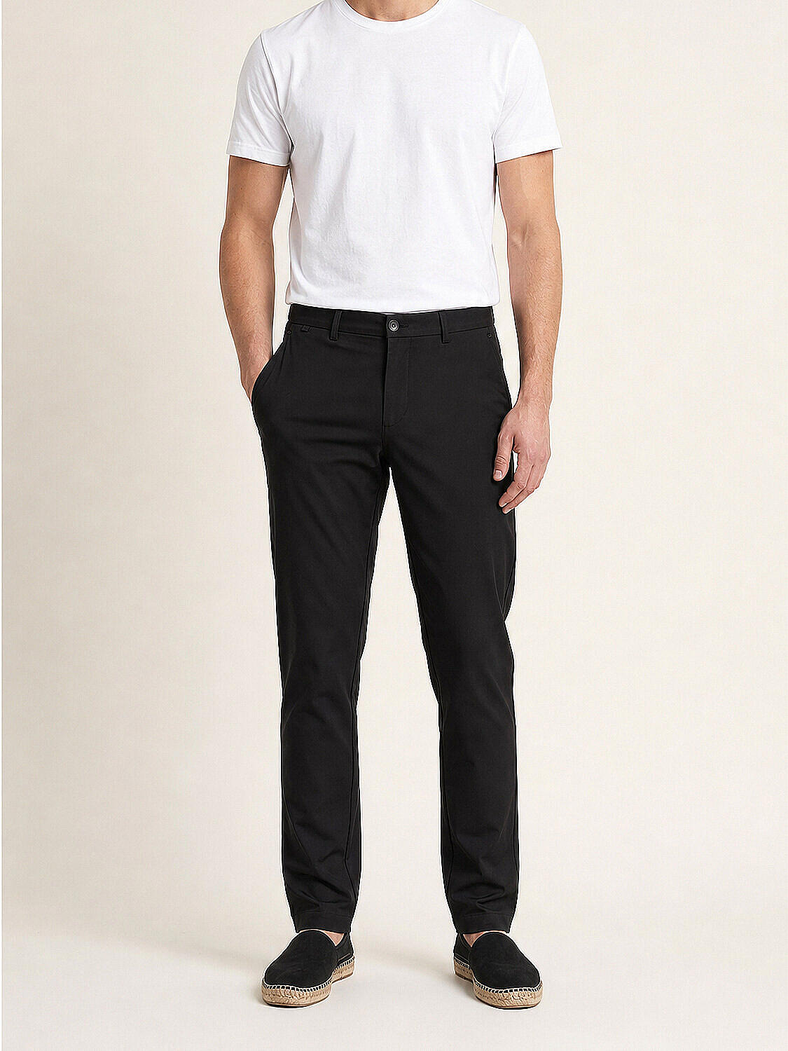 Siyah Pamuk Dokulu Slim Fit Jogger (1)