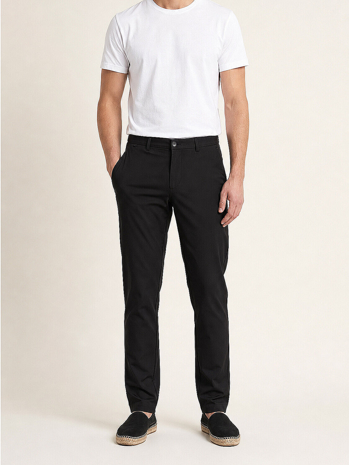 Siyah Pamuk Dokulu Slim Fit Jogger (1)