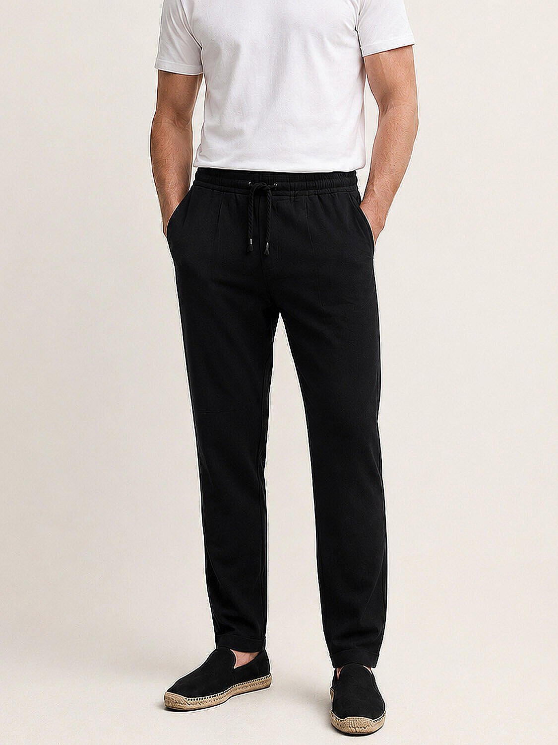 Siyah Pamuk Dokulu Slim Fit Jogger (1)
