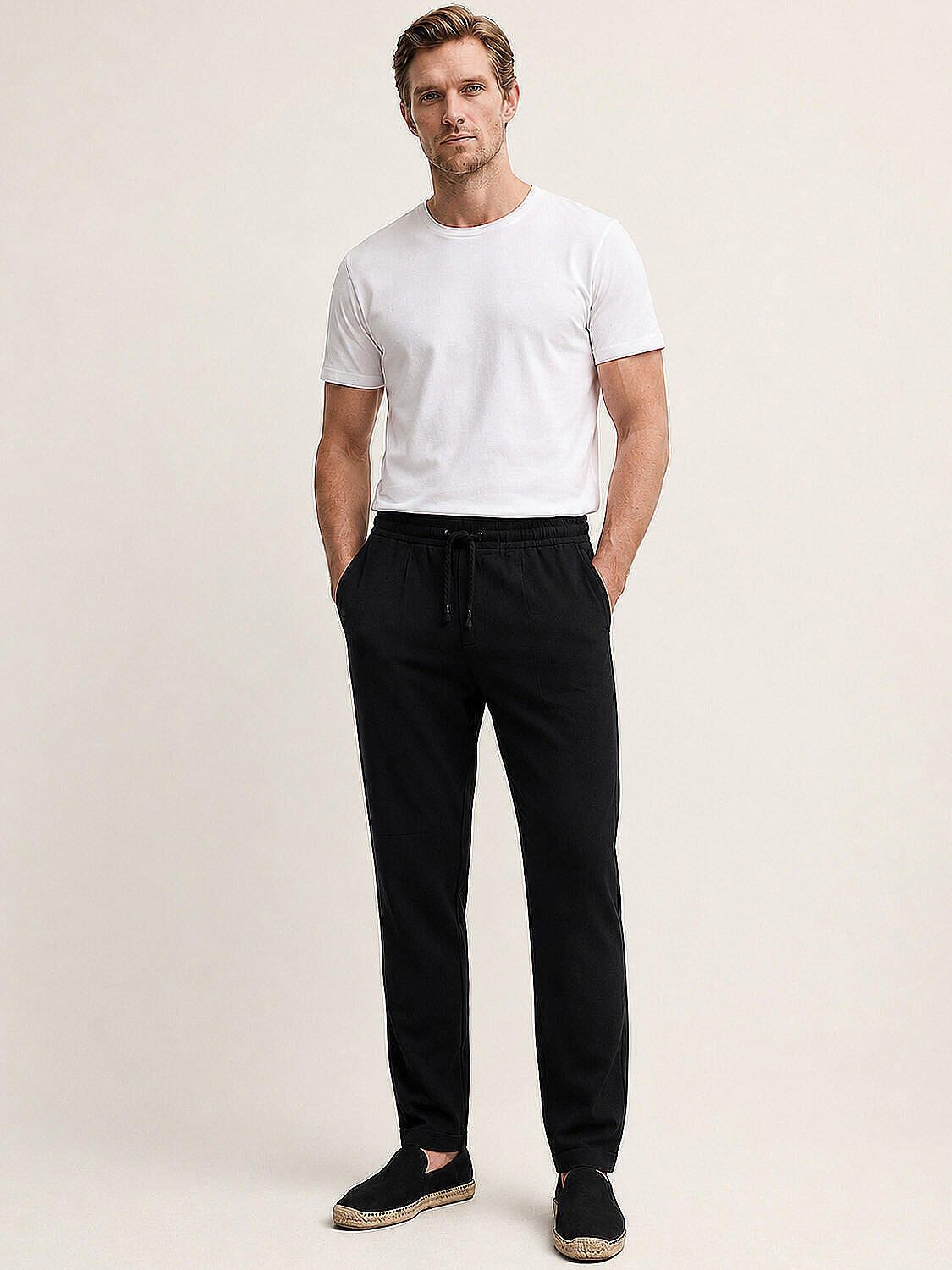Siyah Pamuk Dokulu Slim Fit Jogger (2)