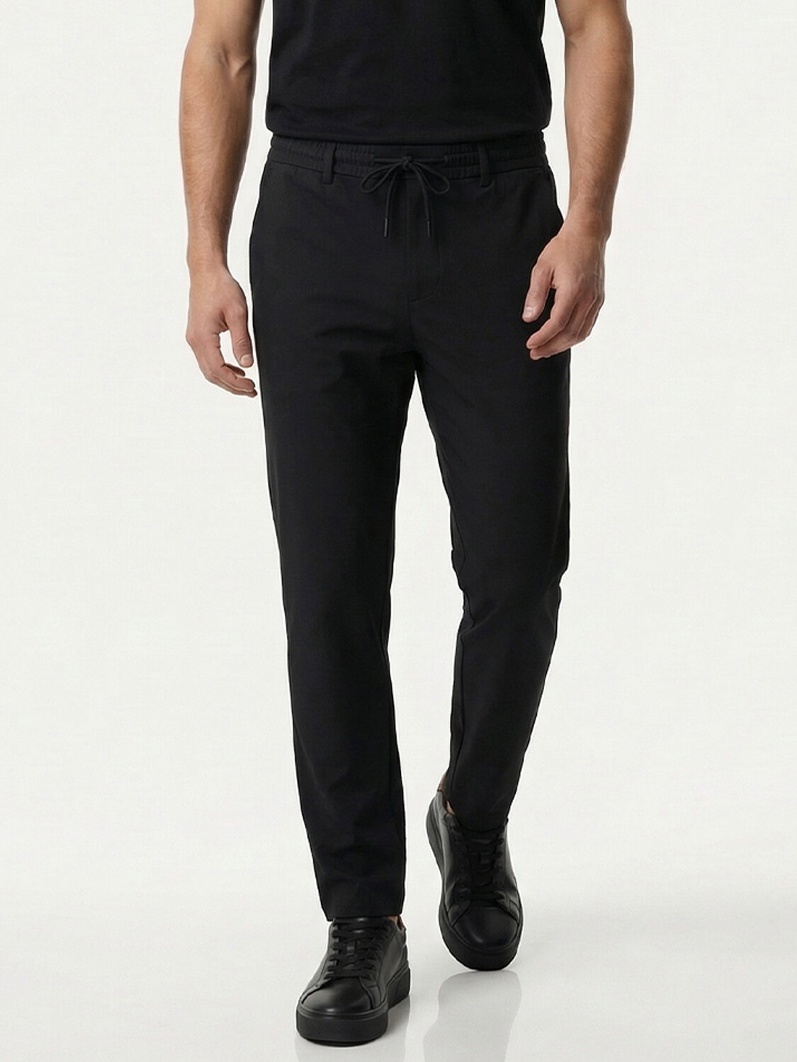 Siyah Pamuk Dokulu Slim Fit Jogger
