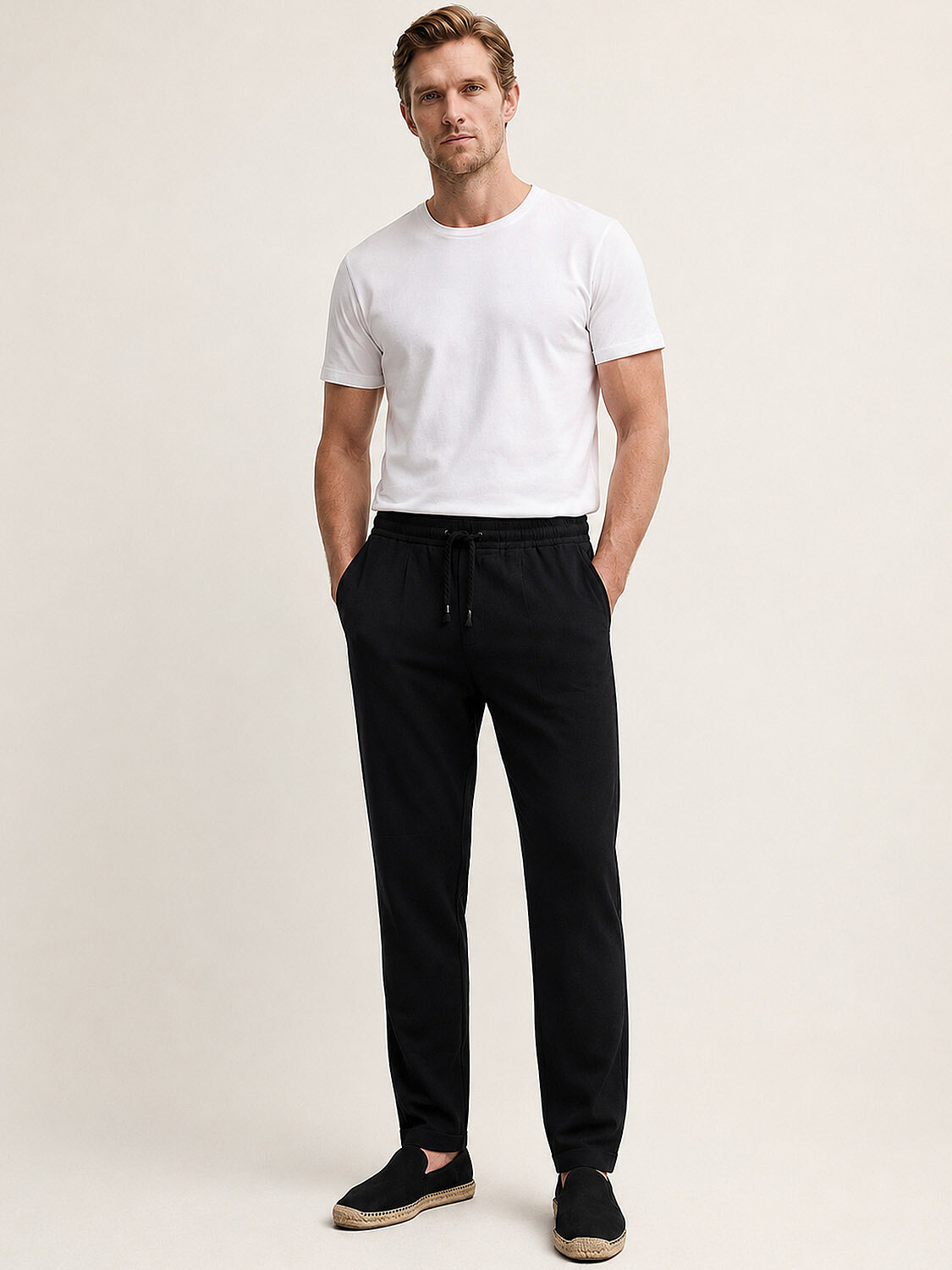 Siyah Pamuk Dokulu Slim Fit Jogger (1)