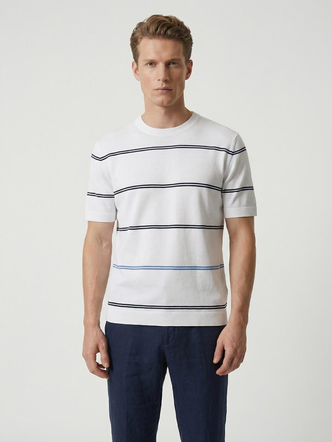 Beyaz Doğal Dökümlü Regular Fit Kazak - 1